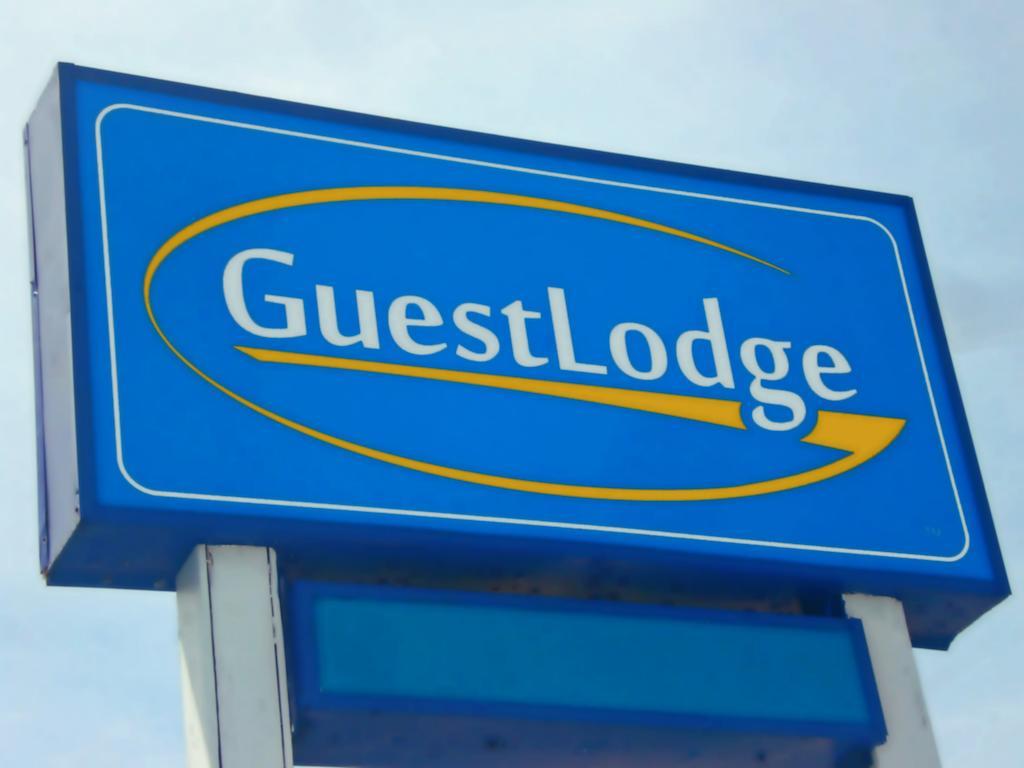 GuestLodge West Dennis Exterior foto